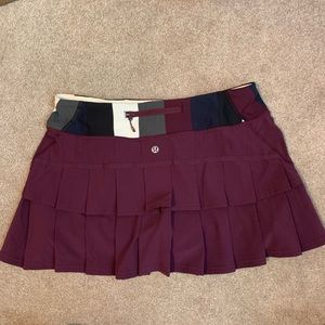 Lululemon skirt 8